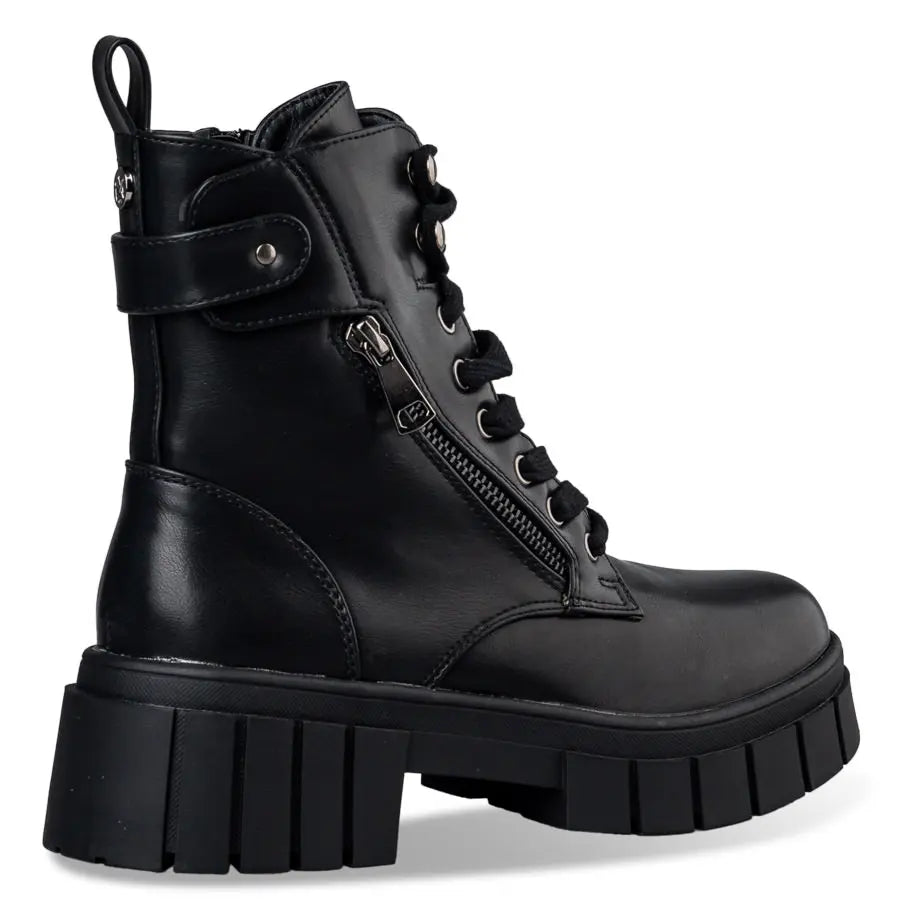 COMBAT BOOTS