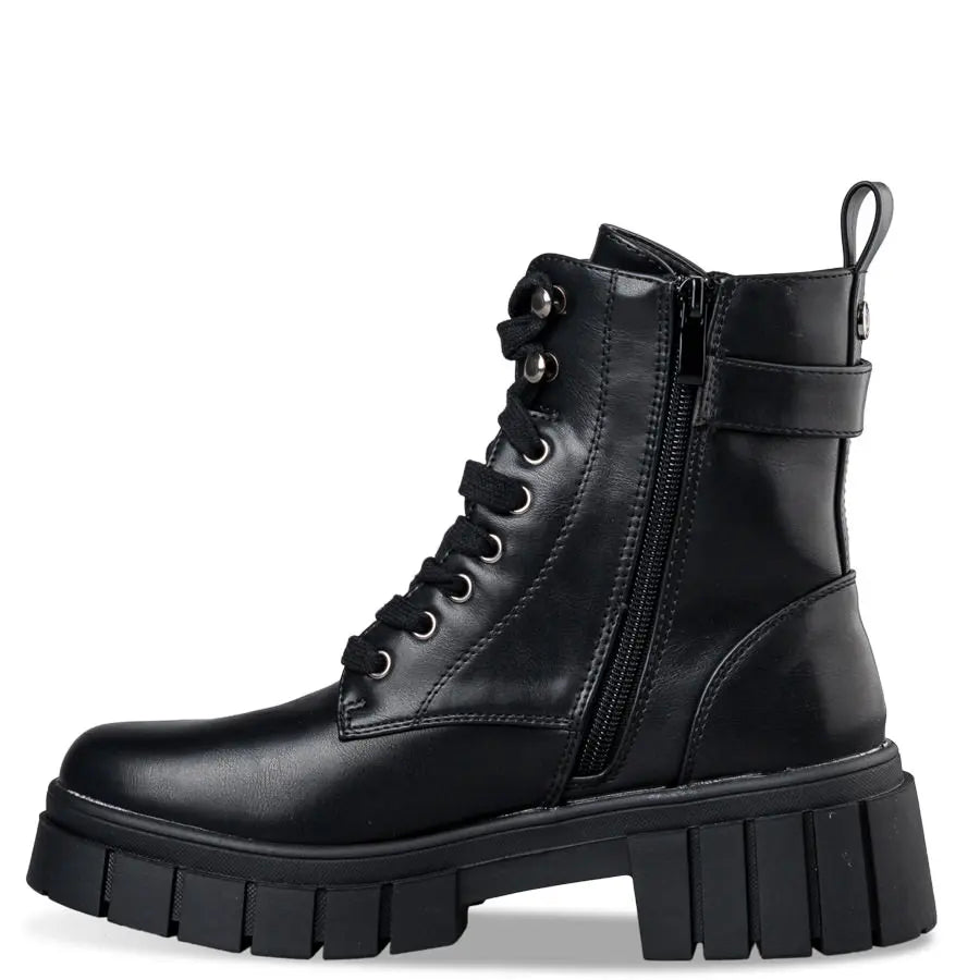 COMBAT BOOTS
