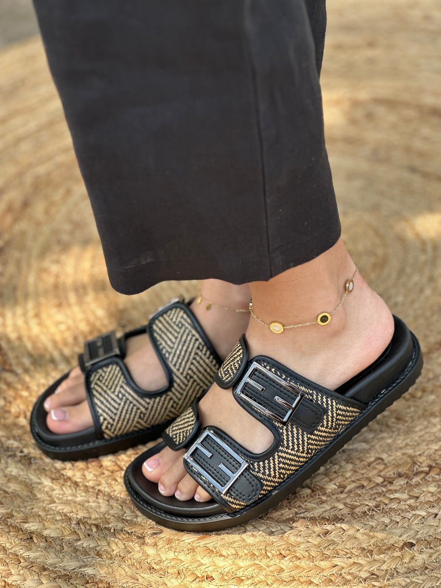 FLATFORM SANDALS