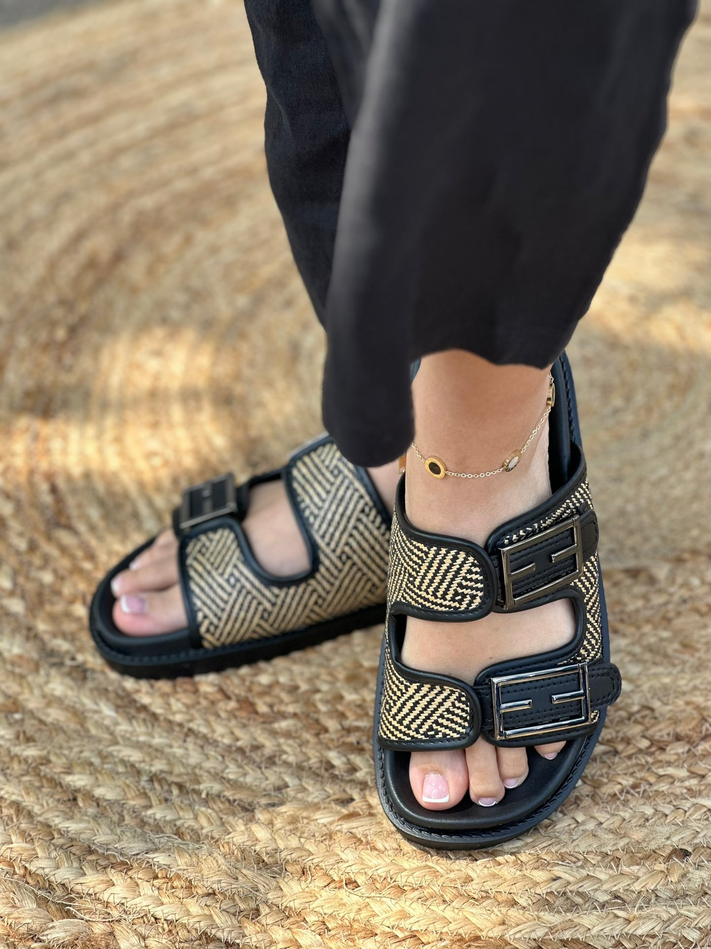 FLATFORM SANDALS