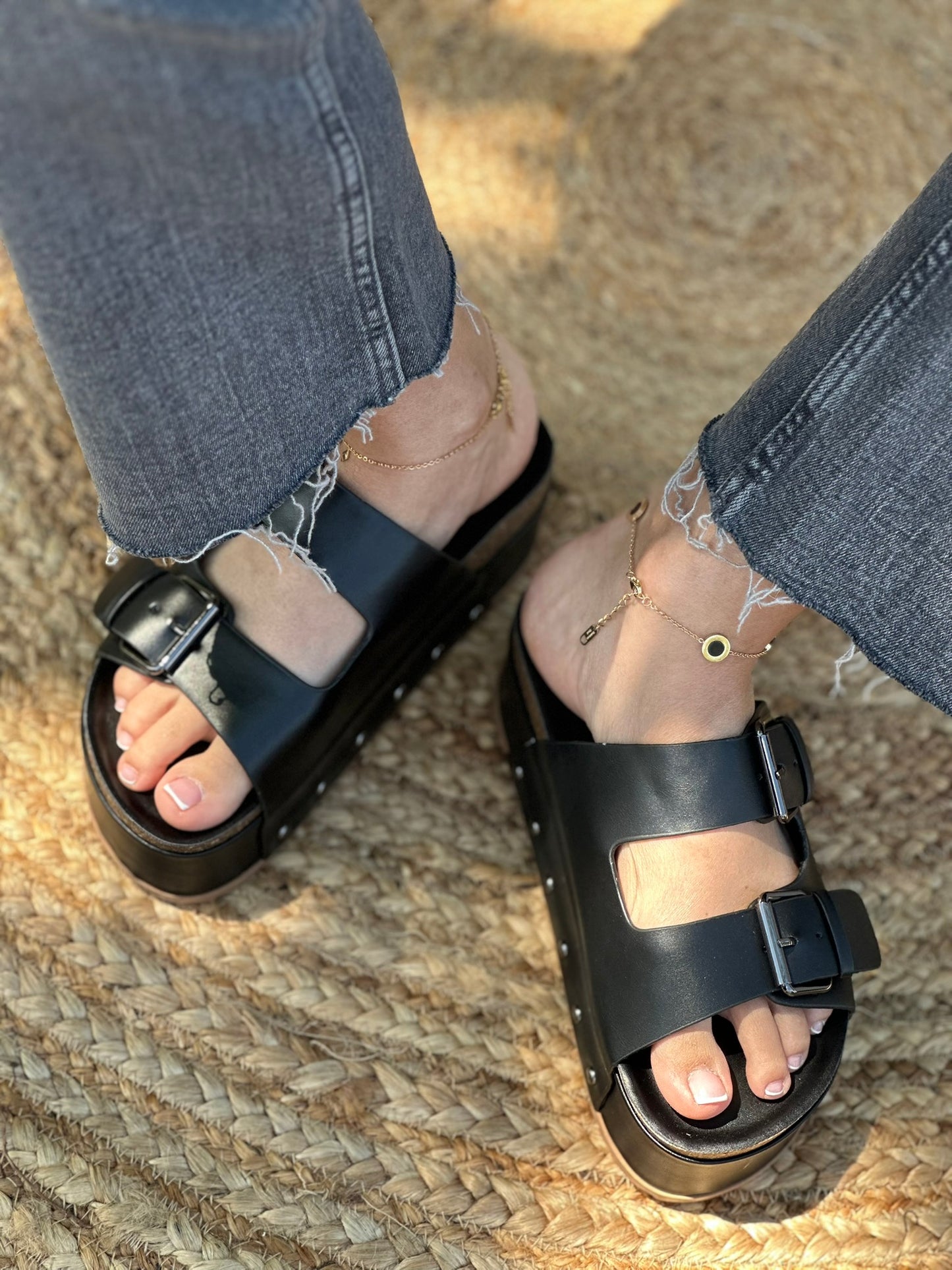 FLATFORM SANDALS