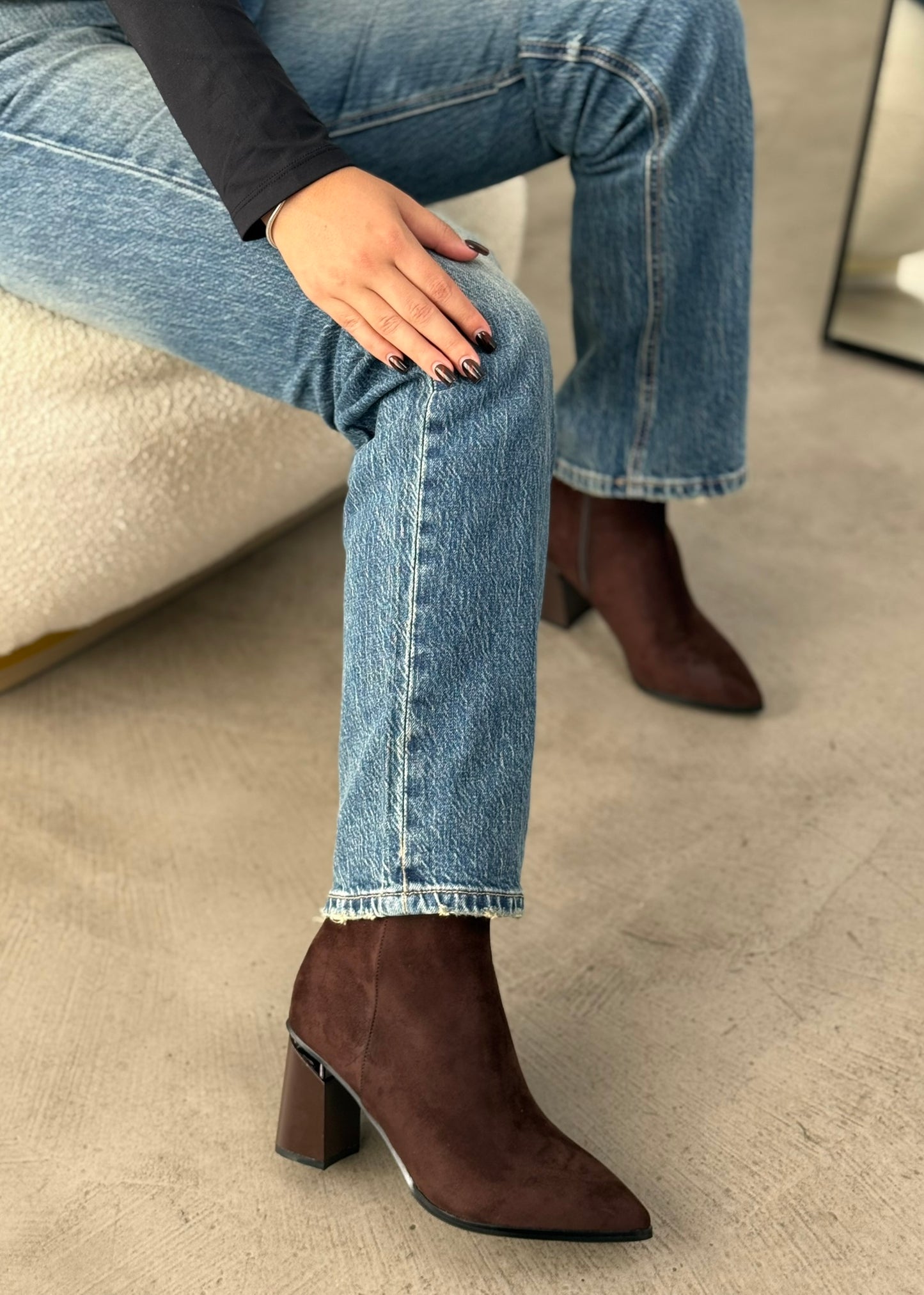 POINTED TOE BOOTIES