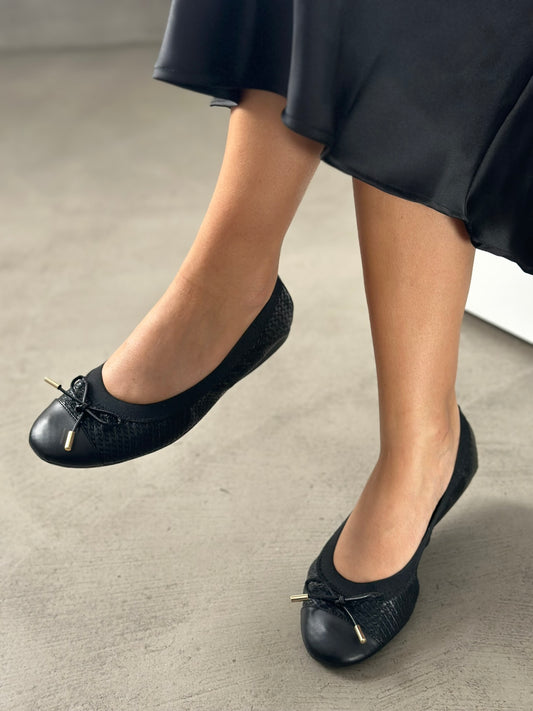 Δερμάτινη μπαλαρίνα ZIZEL