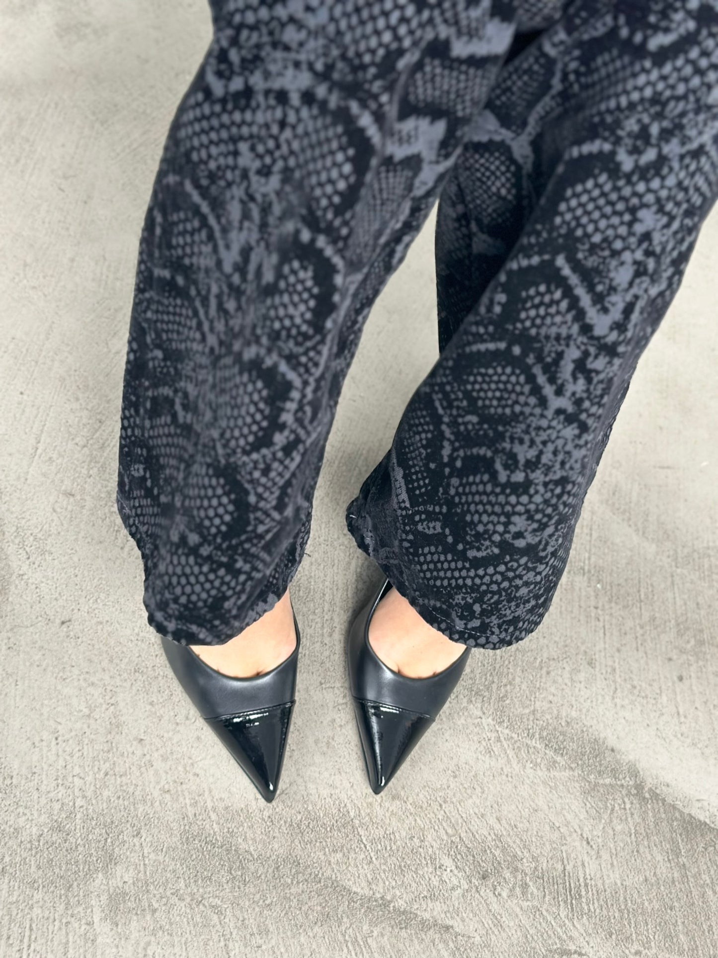 BLOCK HEEL PUMPS