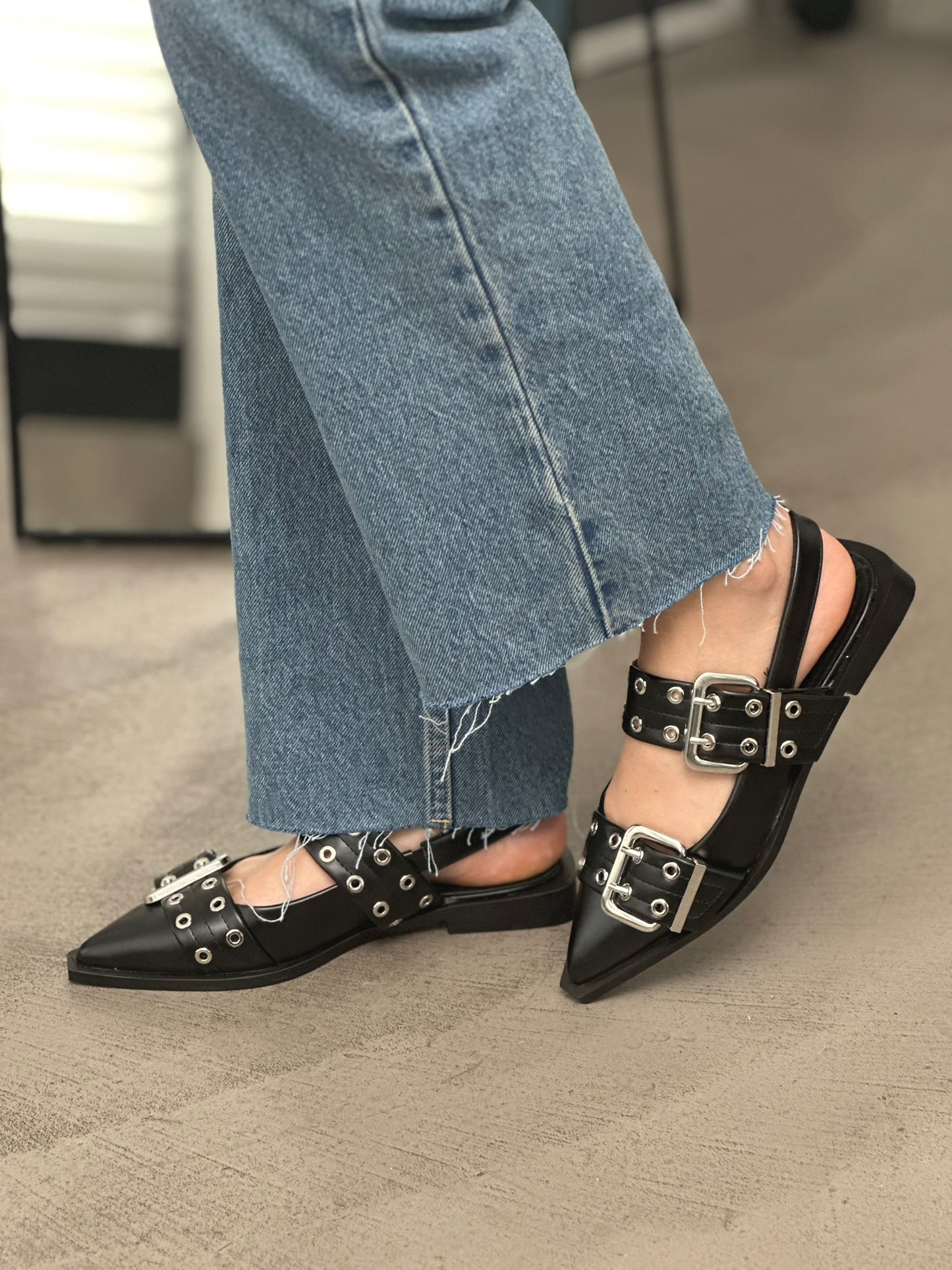 POINTY SLINGBACK BALLERINAS