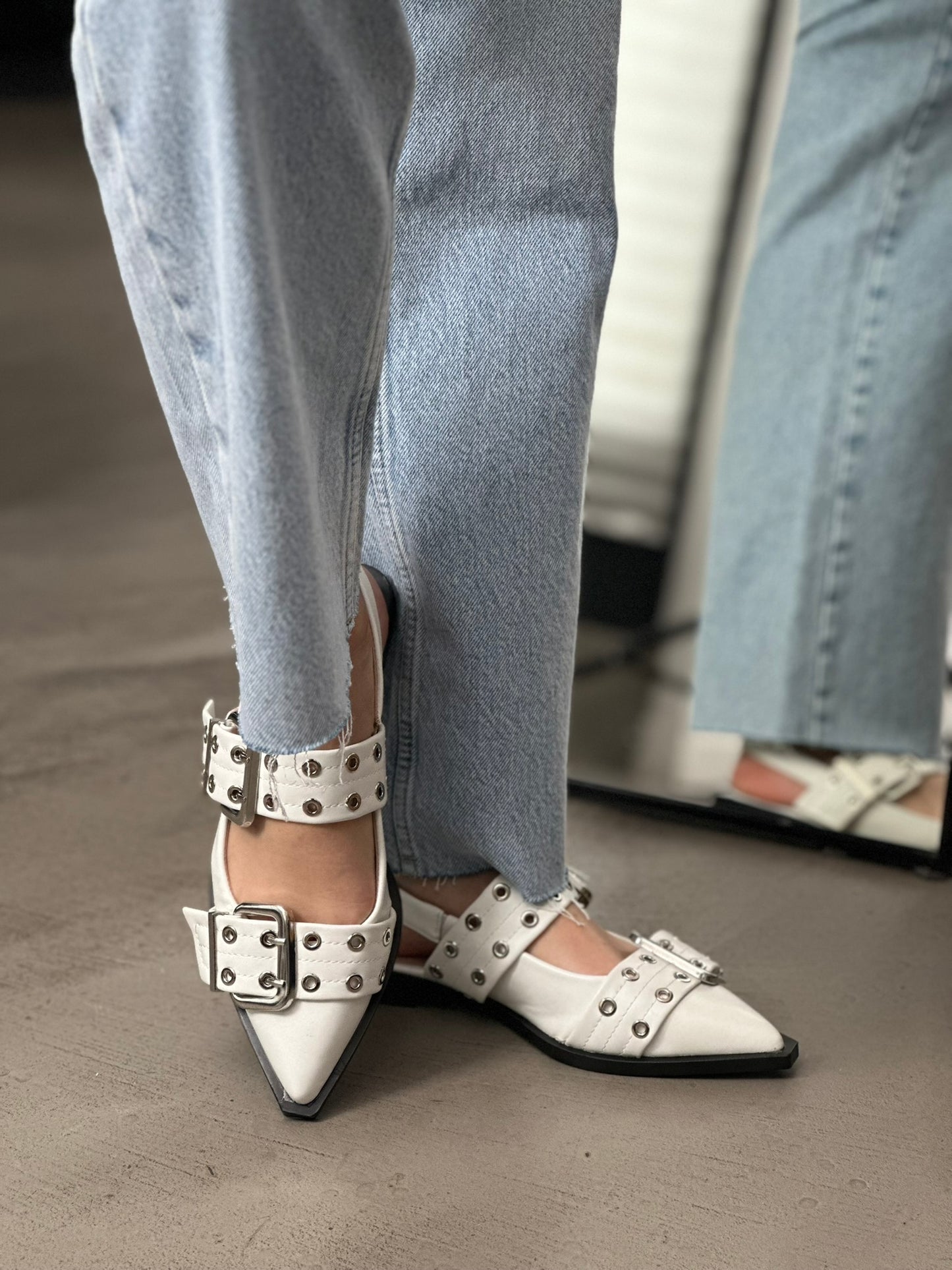 POINTY SLINGBACK BALLERINAS