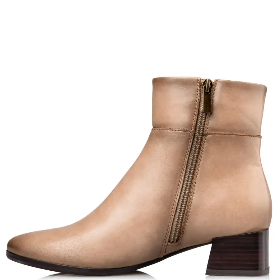 BOOTIES