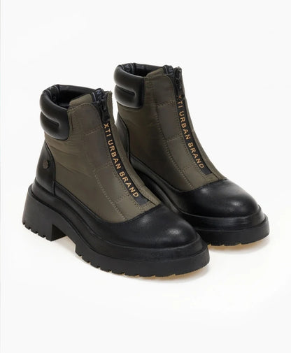 BOOTIES
