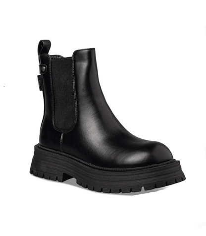 CHELSEA BOOTS