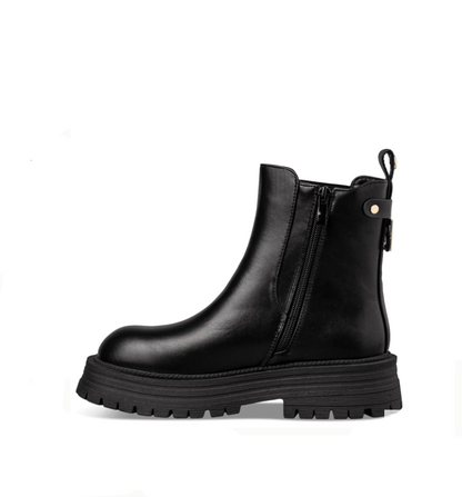 CHELSEA BOOTS