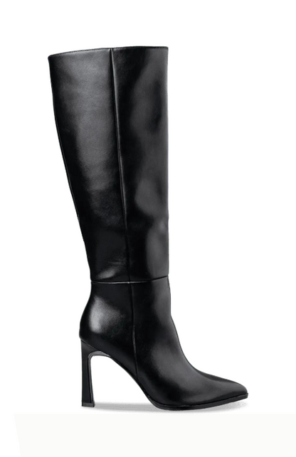 POINTED TOE BOOTS