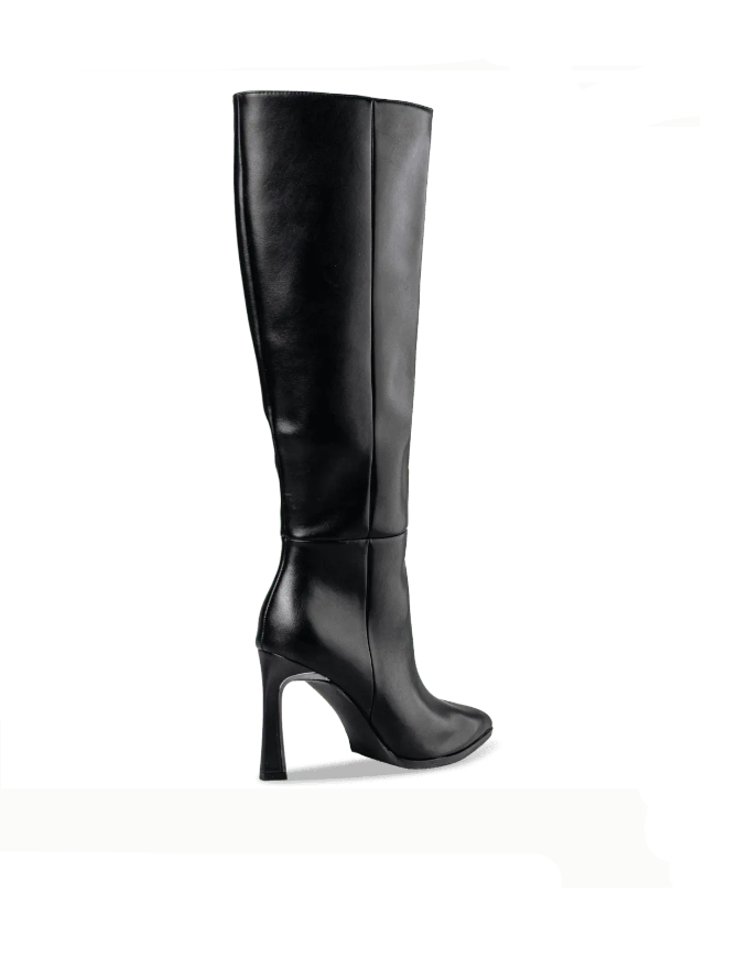 POINTED TOE BOOTS