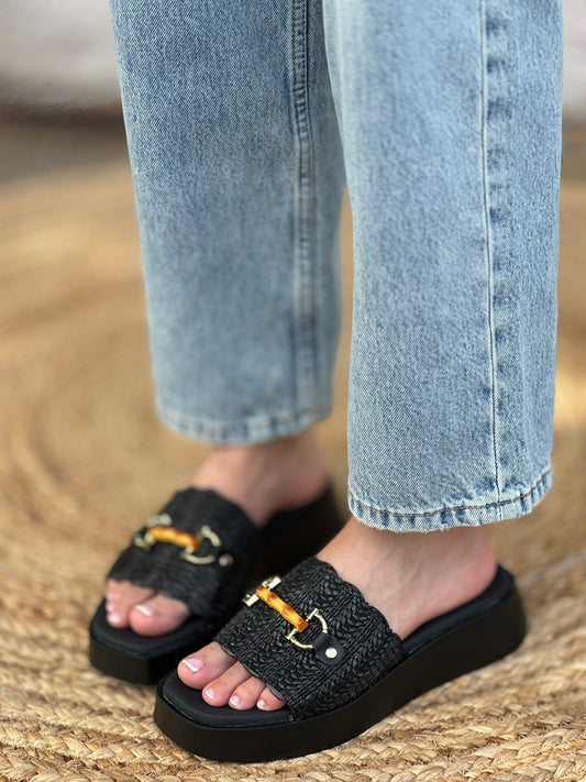 Flatforms δερμάτινα σανδάλια με φαρδιά φάσα Ragazza 01163