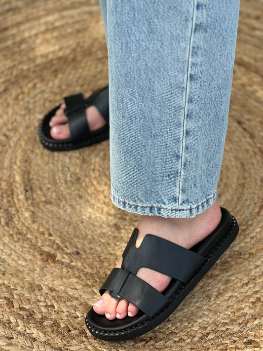 FLATFORM SANDALS