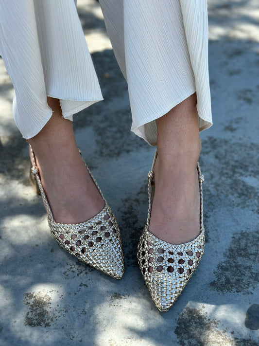 SLINGBACK PUMPS