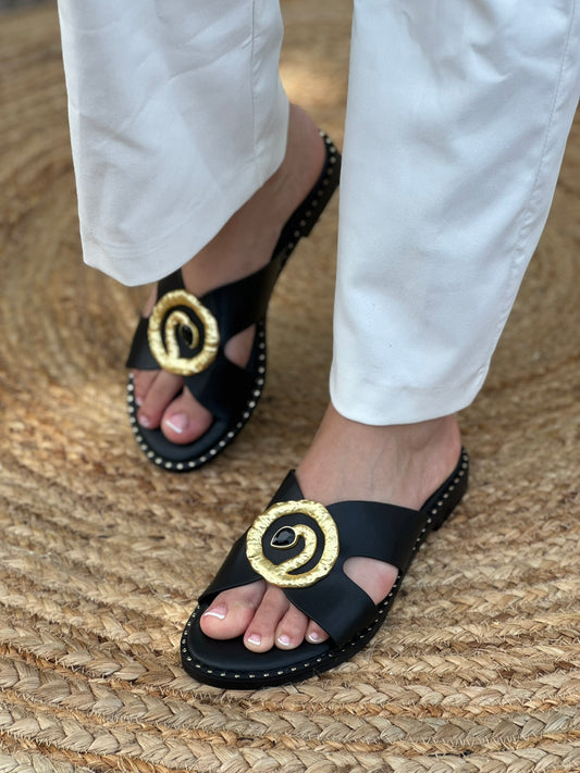 FLAT SANDALS