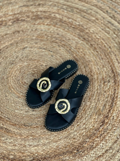FLAT SANDALS