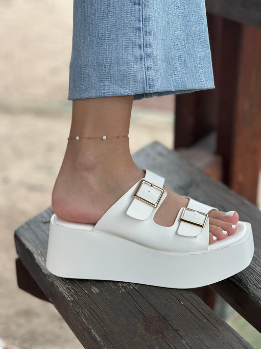 FLATFORM SANDALS