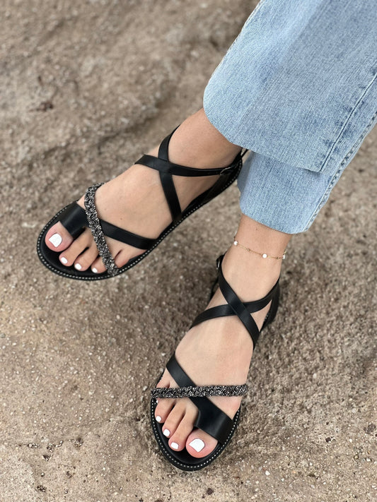 FLAT SANDALS