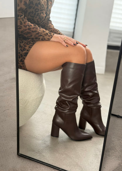 SLOUCHY BOOTS