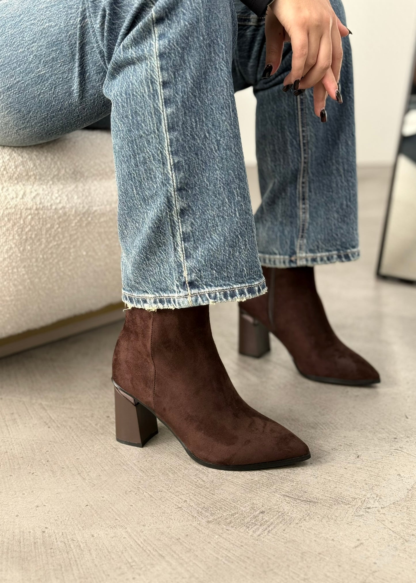 POINTED TOE BOOTIES
