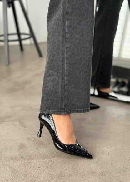 CROC-EFFECT PUMPS