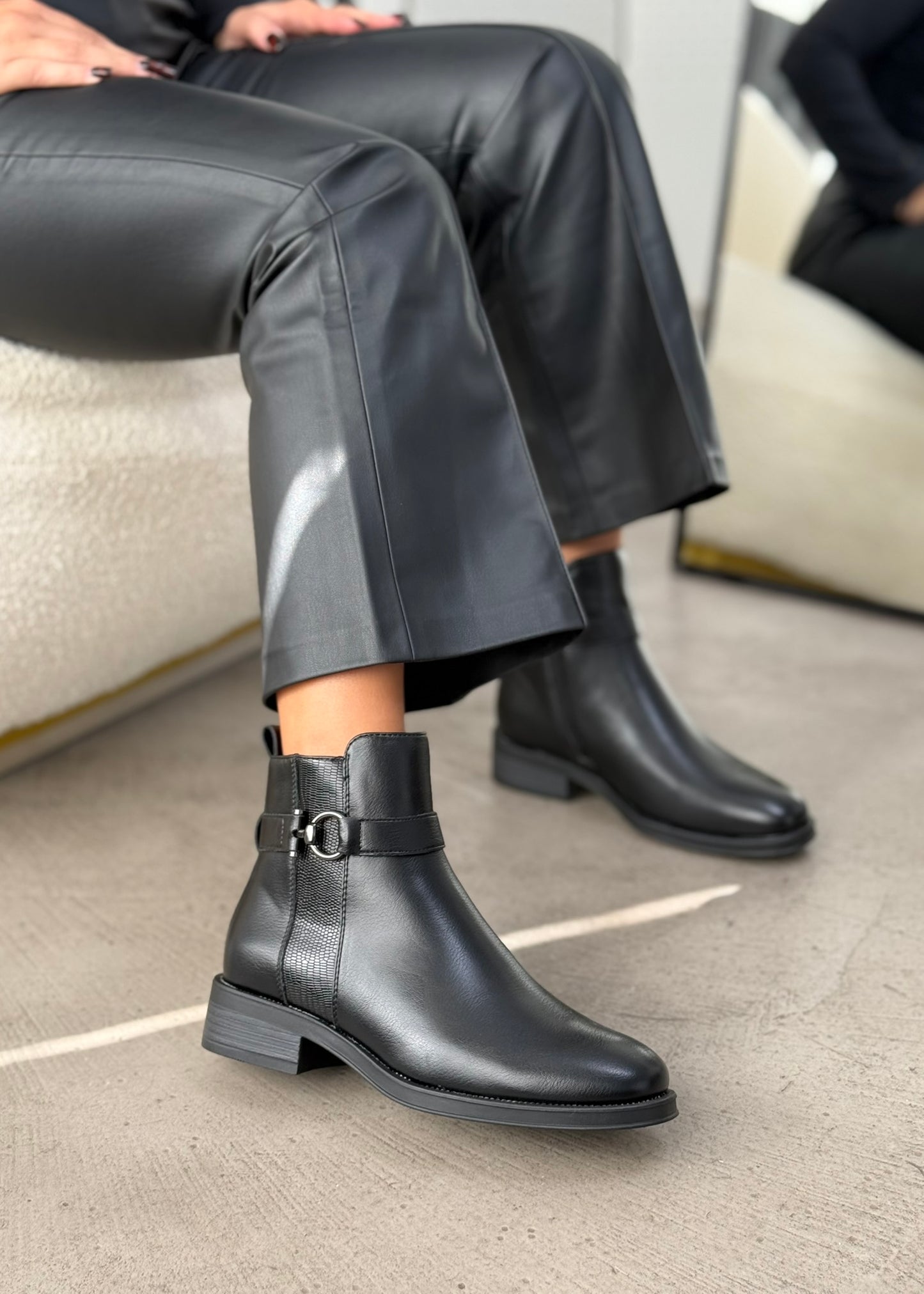 ANKLE BOOTS