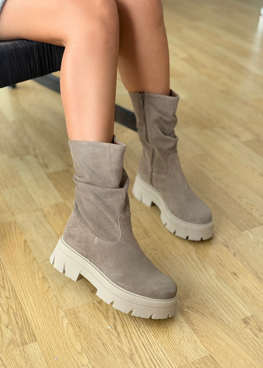 Ragazza 0256 Δερμάτινα καστόρινα μποτάκια με σούρα