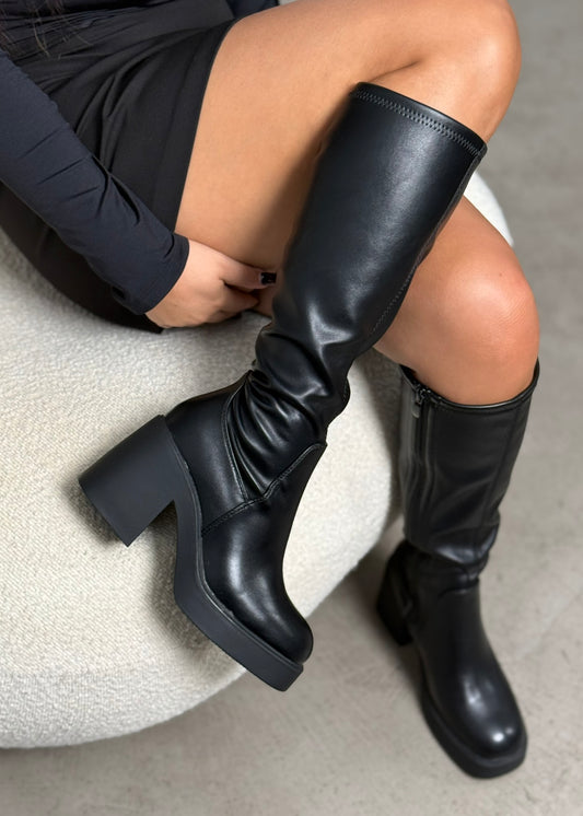 BLOCK MID-HEELED BOOTS