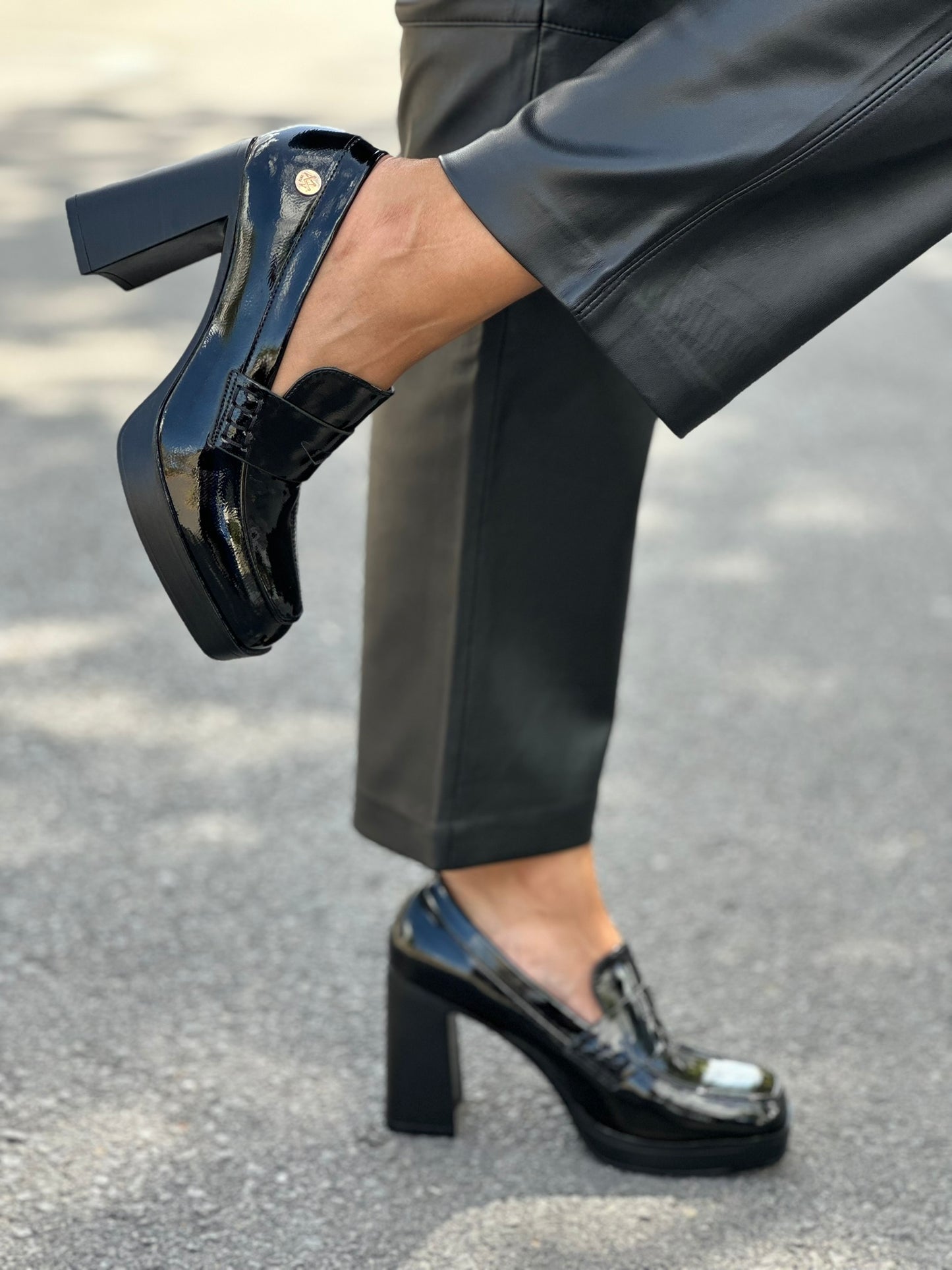 PLATFORM HEEL LOAFERS