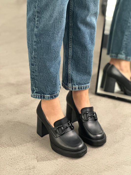 Loafers δερμάτινα με τακούνι Ragazza