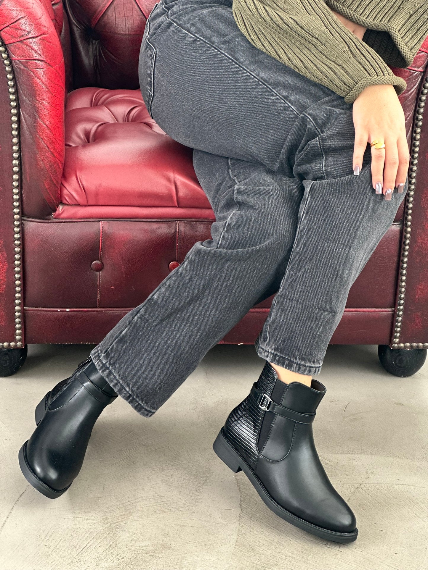 ANKLE BOOTS