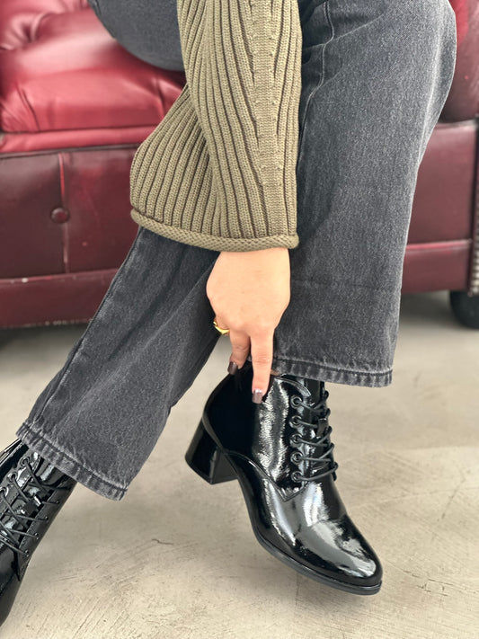 ANKLE BOOTS
