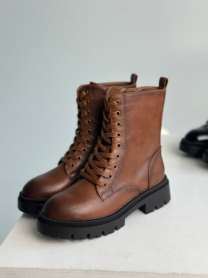 COMBAT BOOTS