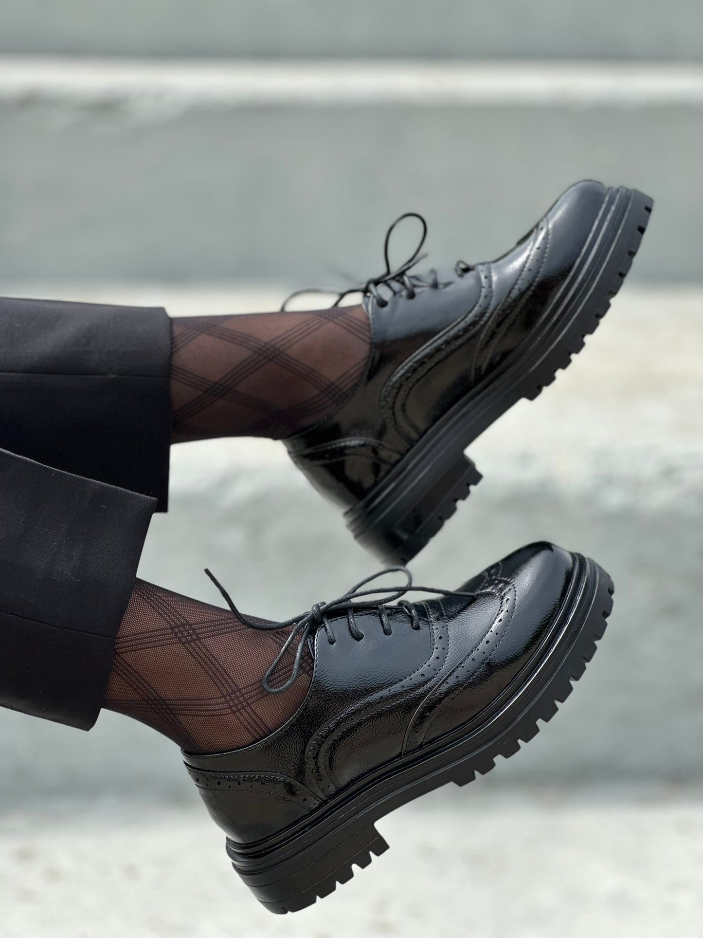 SHINY OXFORDS
