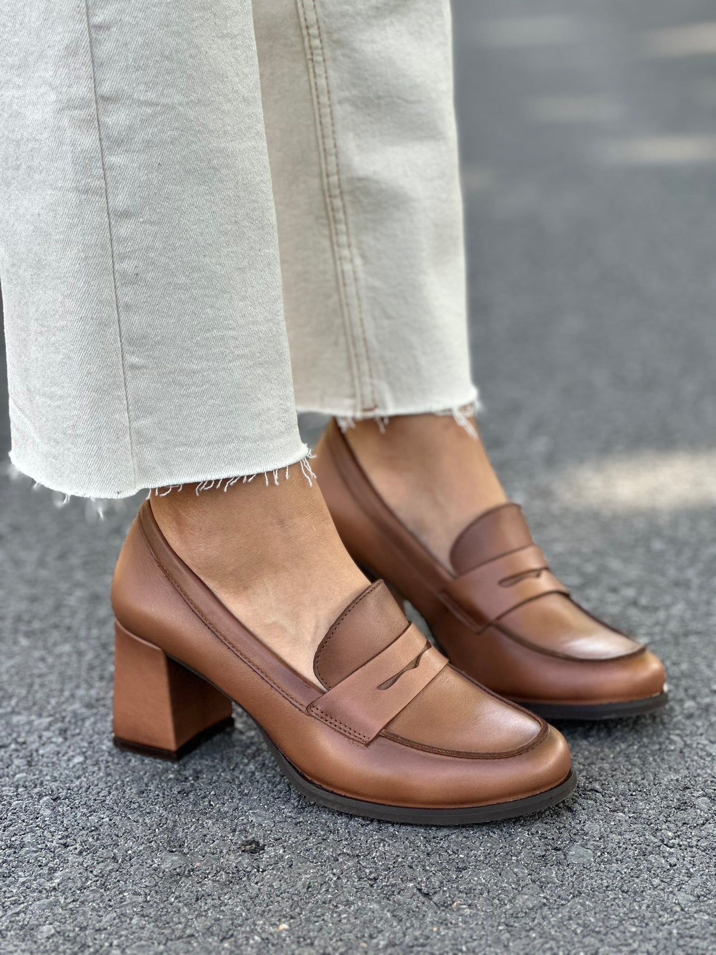 Loafers δερμάτινα με τακούνι Ragazza
