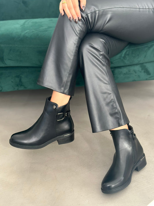 ANKLE BOOTS