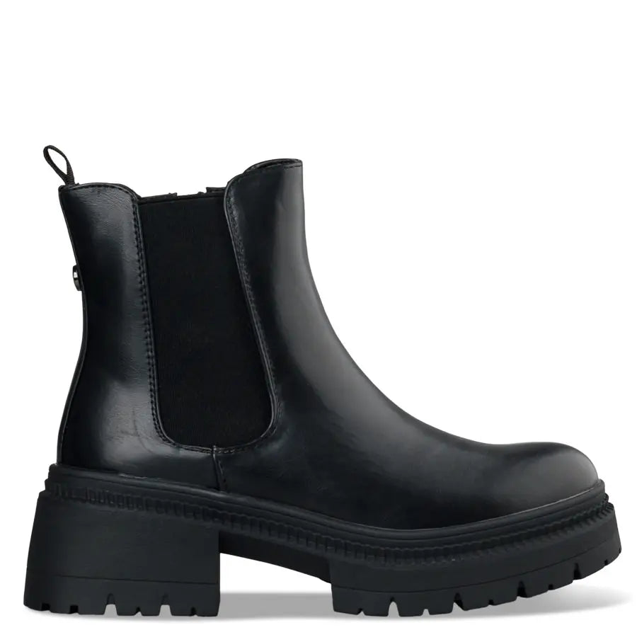 CHELSEA BOOTS