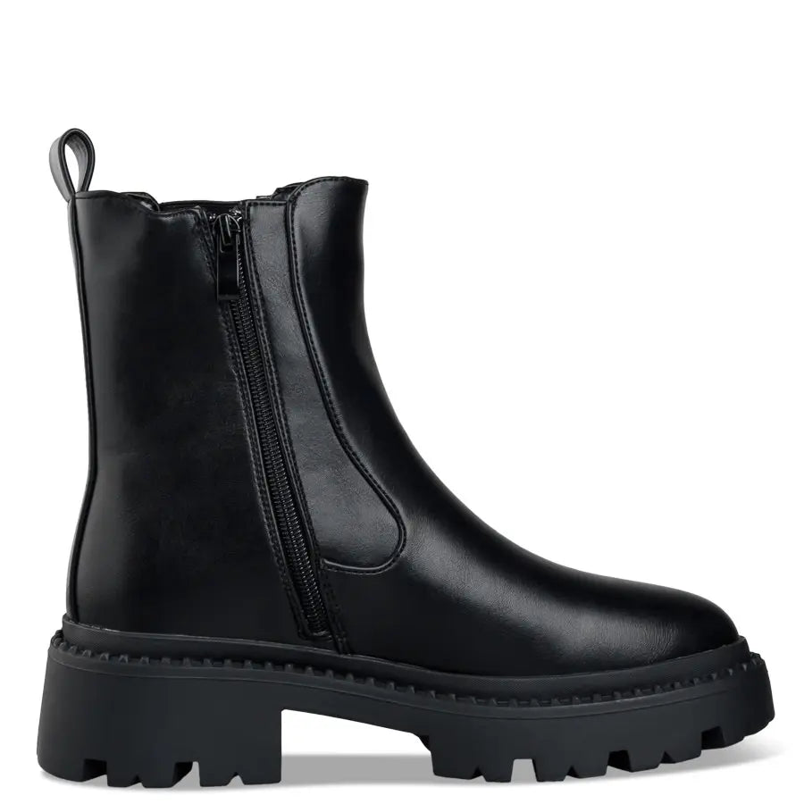 CHELSEA BOOTS