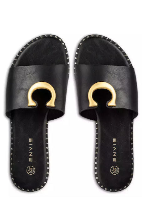 FLAT SANDALS