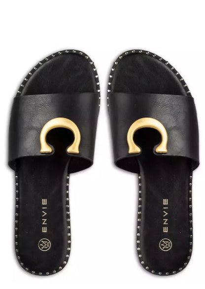 FLAT SANDALS