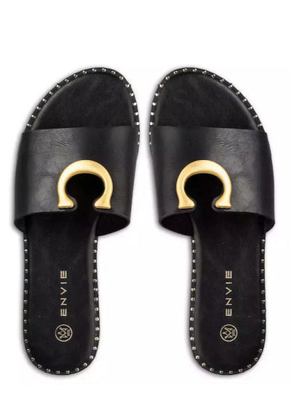 FLAT SANDALS