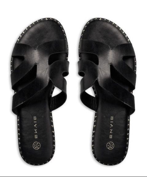FLAT SANDALS