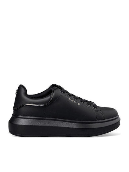 LOW TOP SNEAKERS