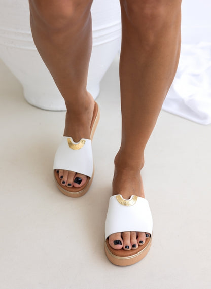 Σανδάλια flatforms δερμάτινα με μεταλλικό σχέδιο Ragazza 01083